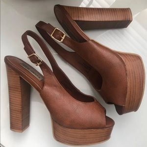 Steve Madden Platform Sandal Pumps